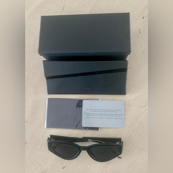 NWT Dior Cat Style 1 in Green - Picture 8 of 9